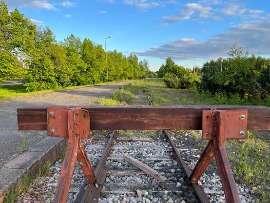 Cross-border railway problems are annoyingly universal