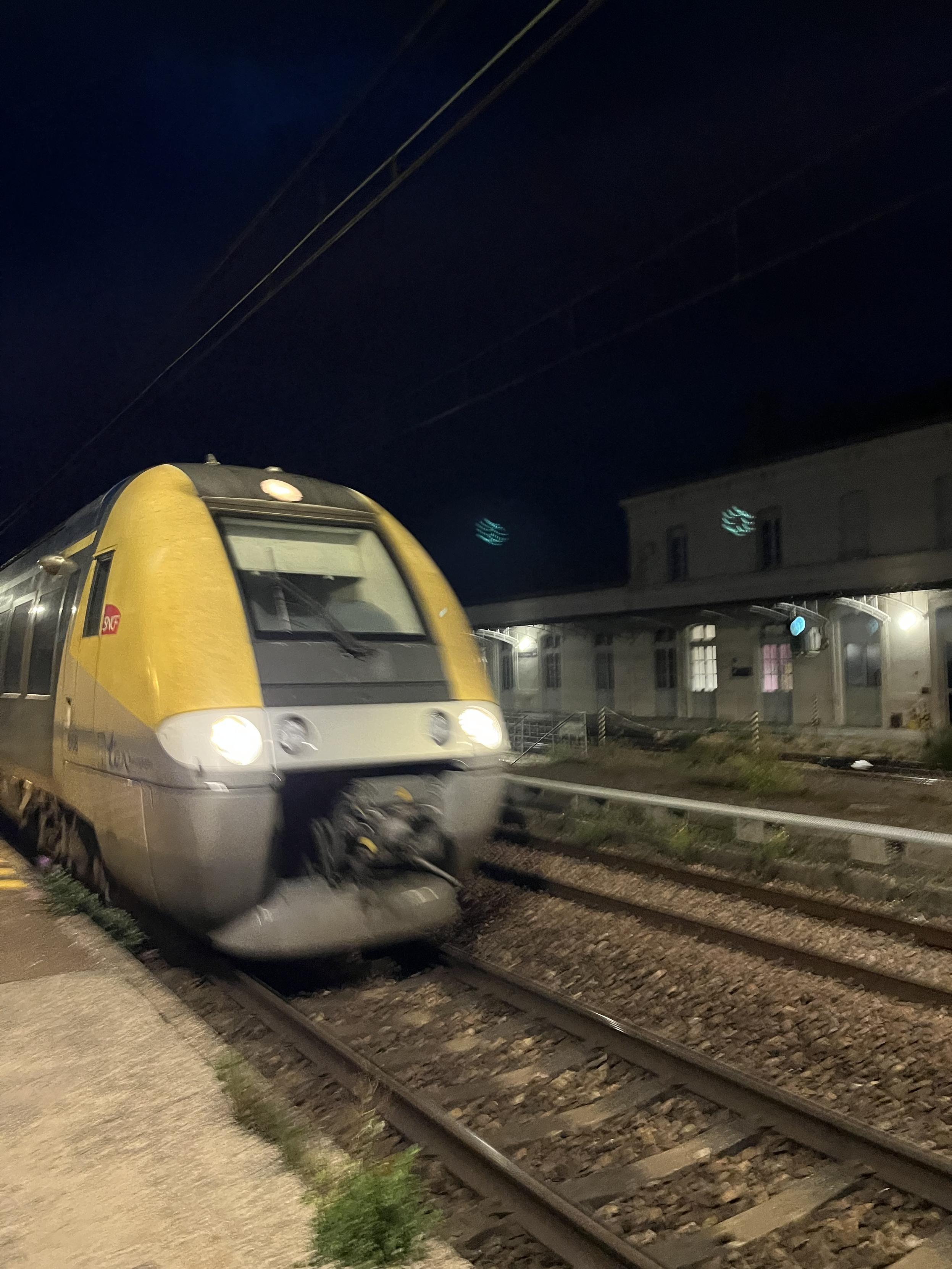 AGC in Nuits sous Ravières 