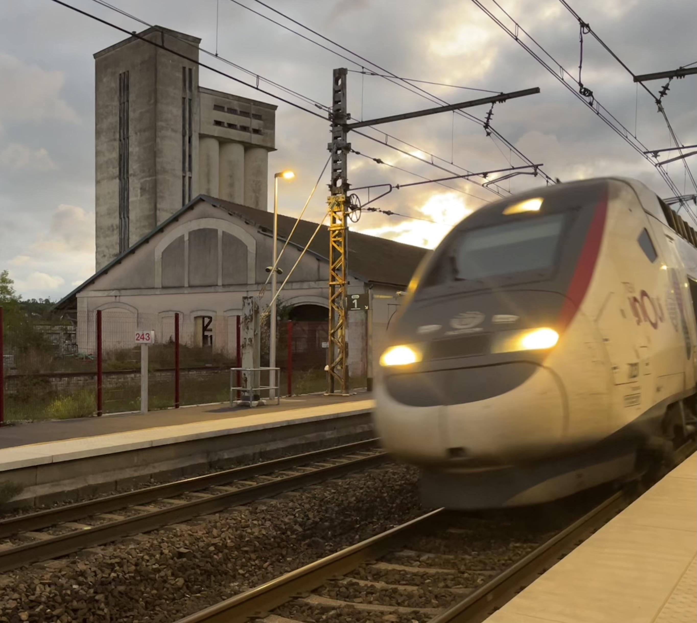 TGV at Montbard