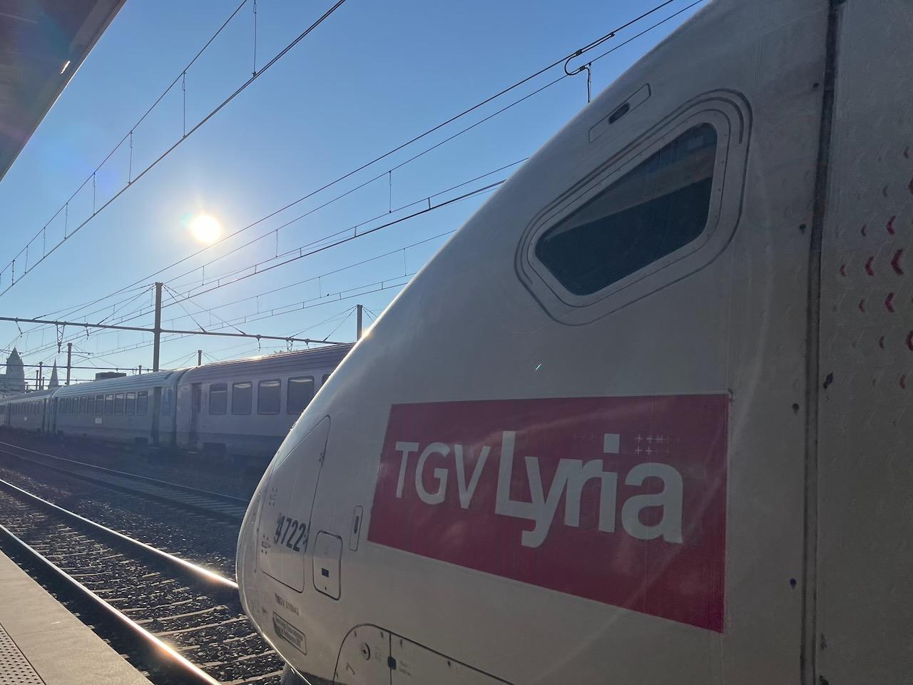 Nose of TGV Lyria from the side at Dijon