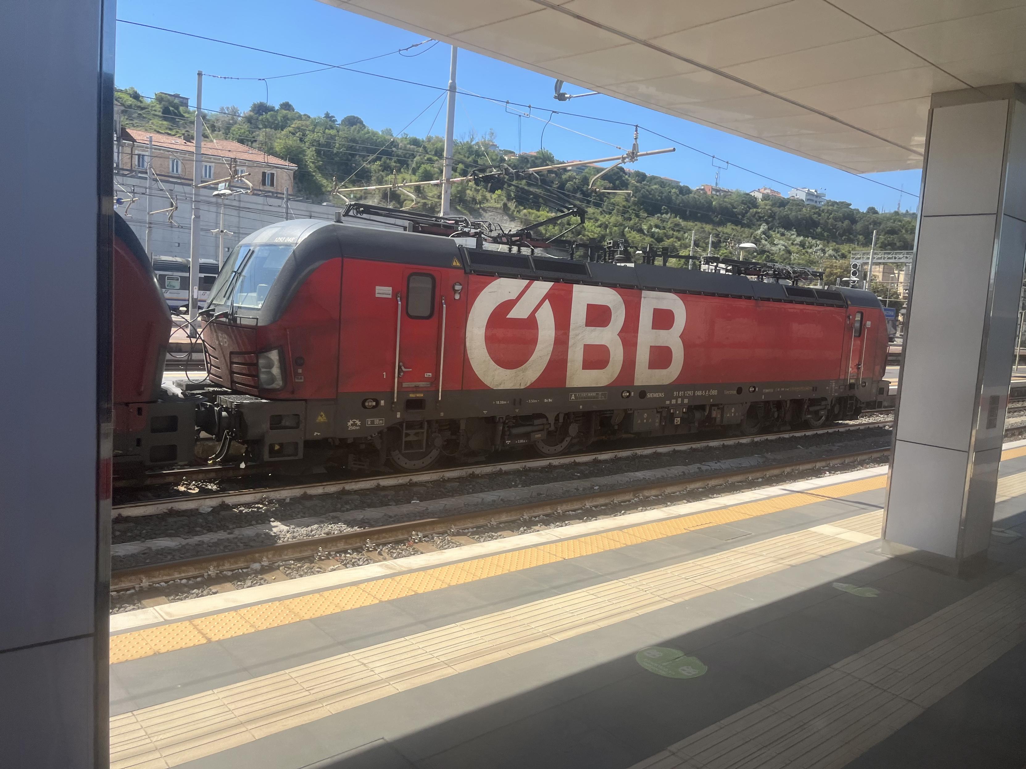 ÖBB Vectron at Ancona