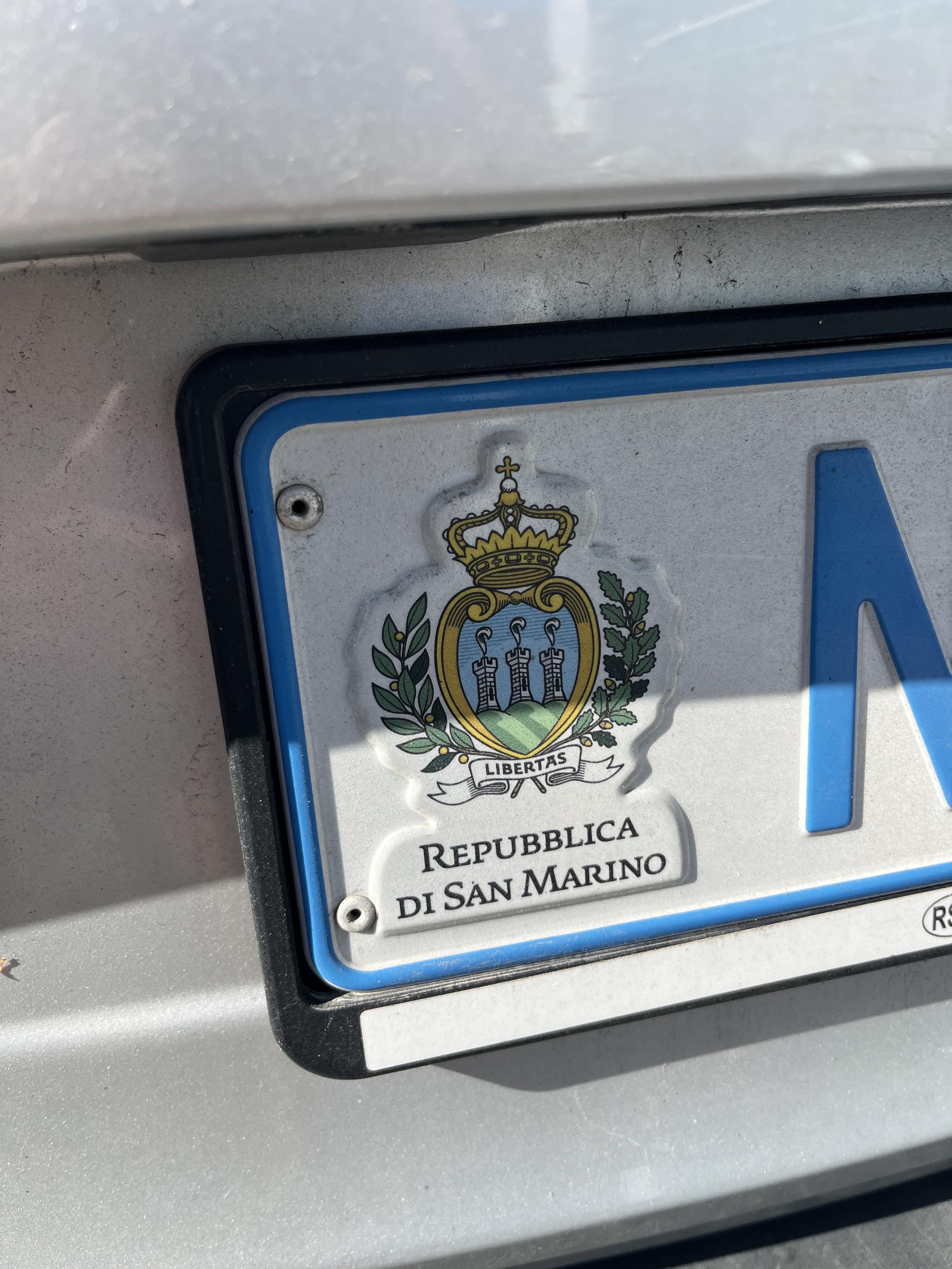 San Marino insignia